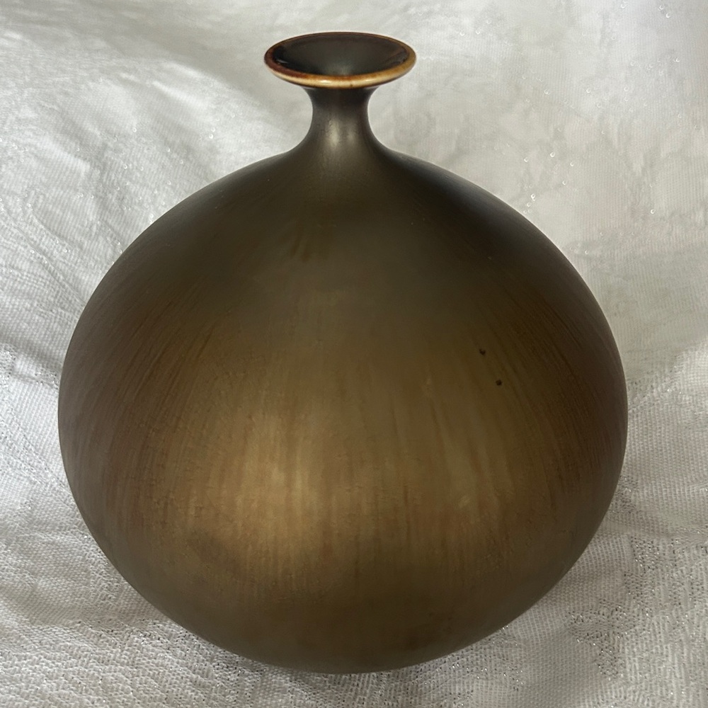Hideaki Miyamura Signed Studio Art Pottery Vase Metallic Gold Glaze